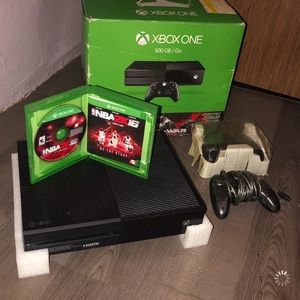XBOX ONE, TWO XBOX CONTROLLERS AND NBA 2K16 GAME